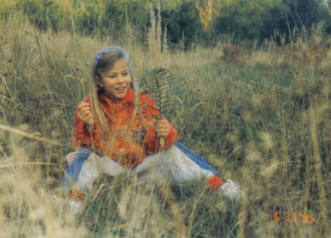 Cathi mit etwa 9 Jahren
